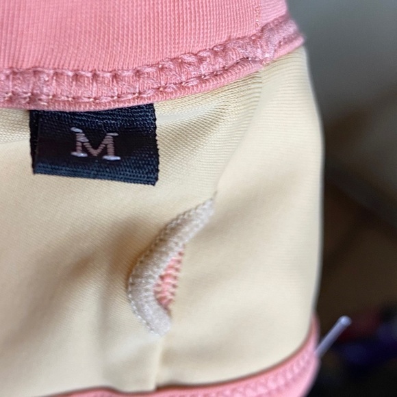 Amaris Recycled Yoga Legging & Matching Sports Bra- GUAVA Size Medium - Picture 7 of 11